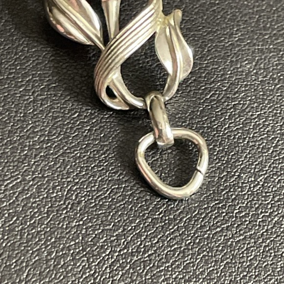 Vintage STAR Thermoset Bracelet Tulip Red Silver Tone Lucite Midcentury Floral - Picture 6 of 10